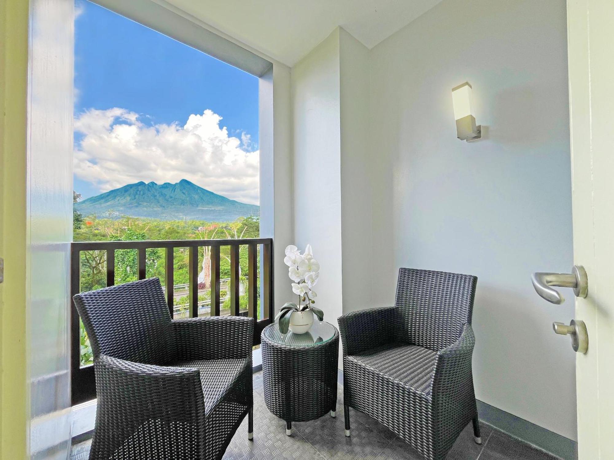 Aston Bogor Hotel And Resort Exterior foto