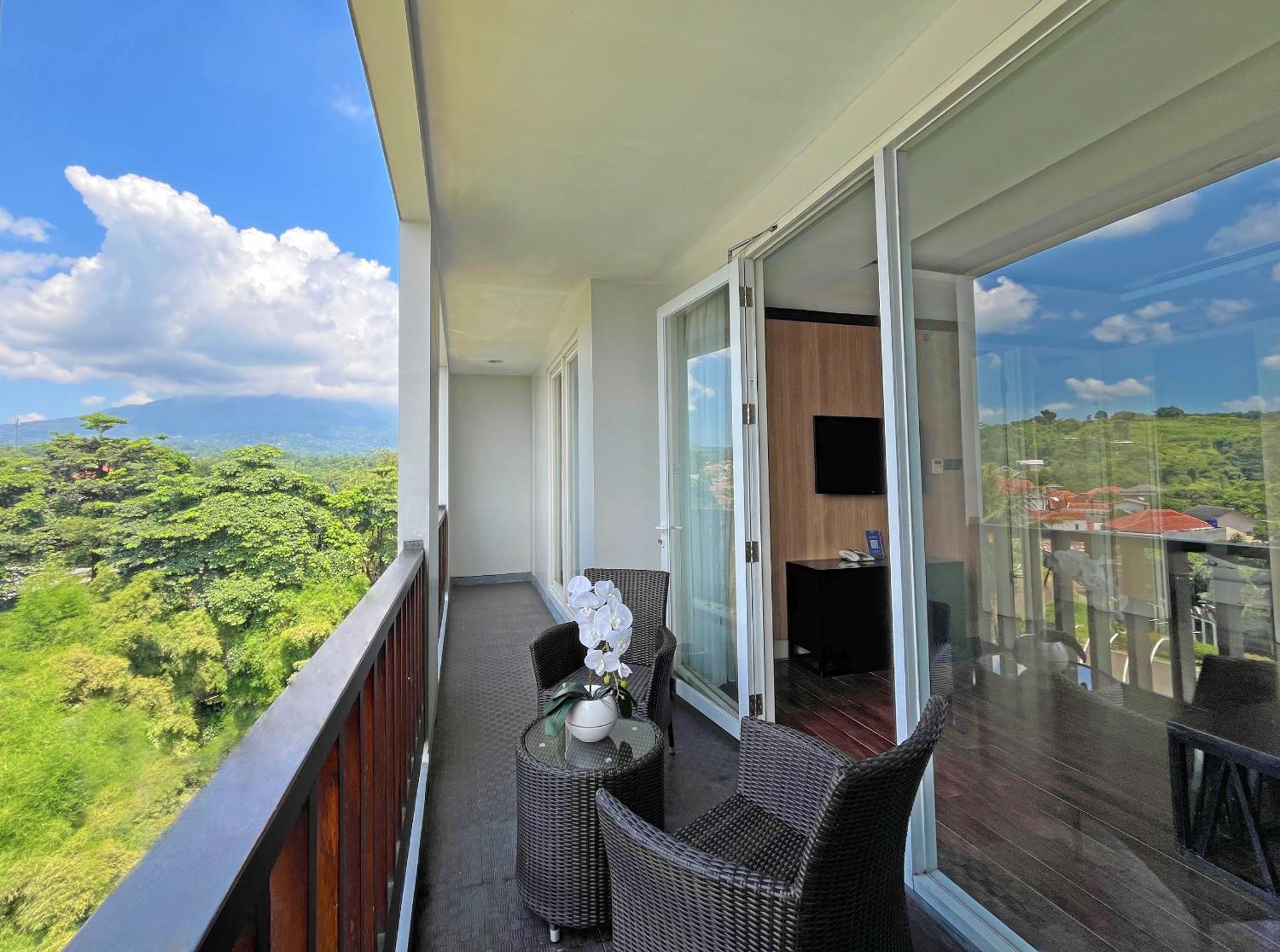 Aston Bogor Hotel And Resort Exterior foto