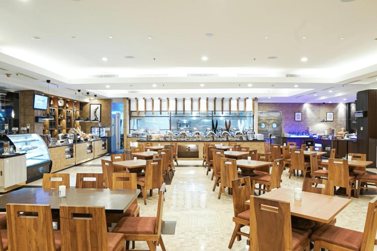 Aston Bogor Hotel And Resort Exterior foto