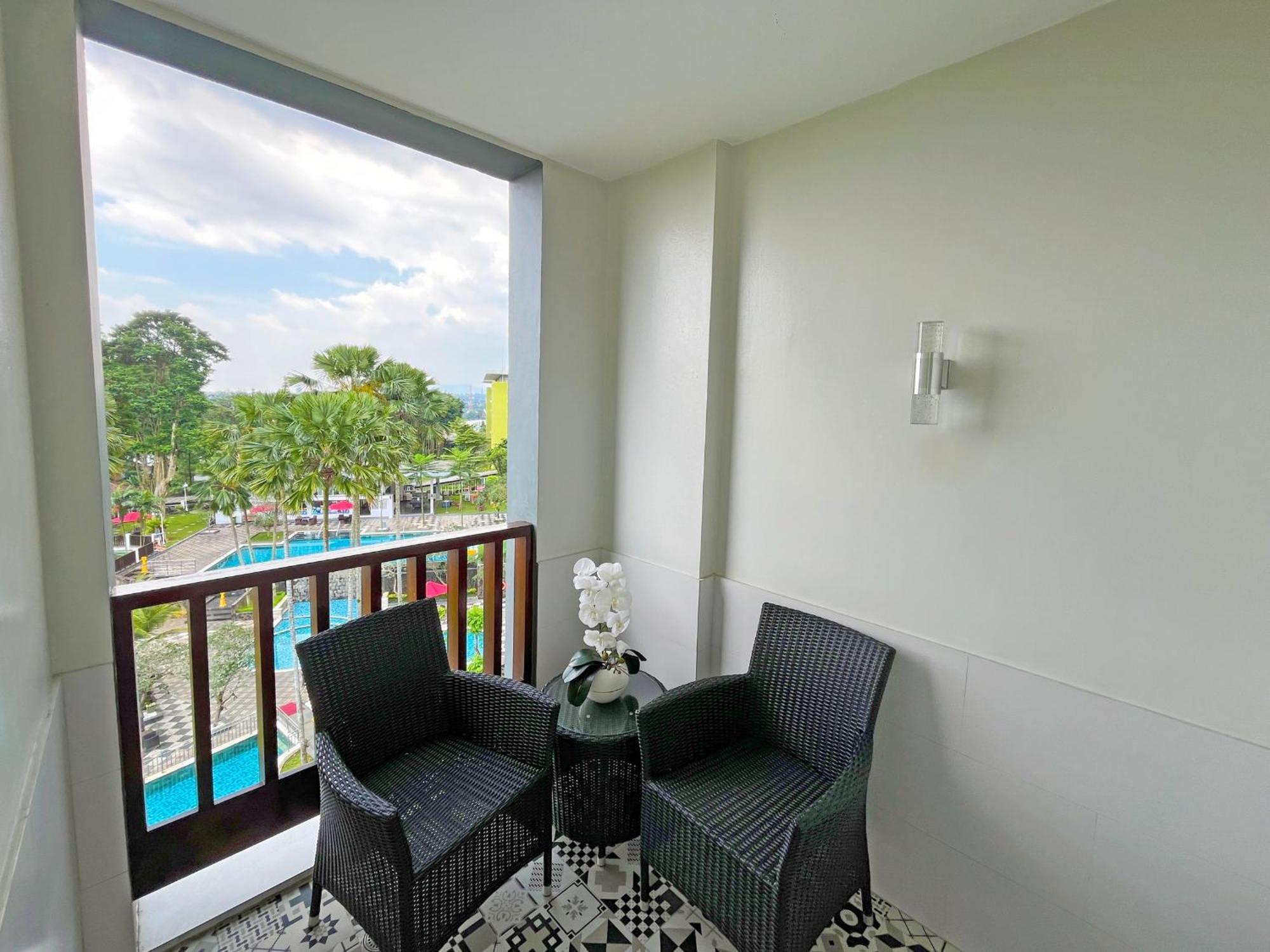 Aston Bogor Hotel And Resort Exterior foto