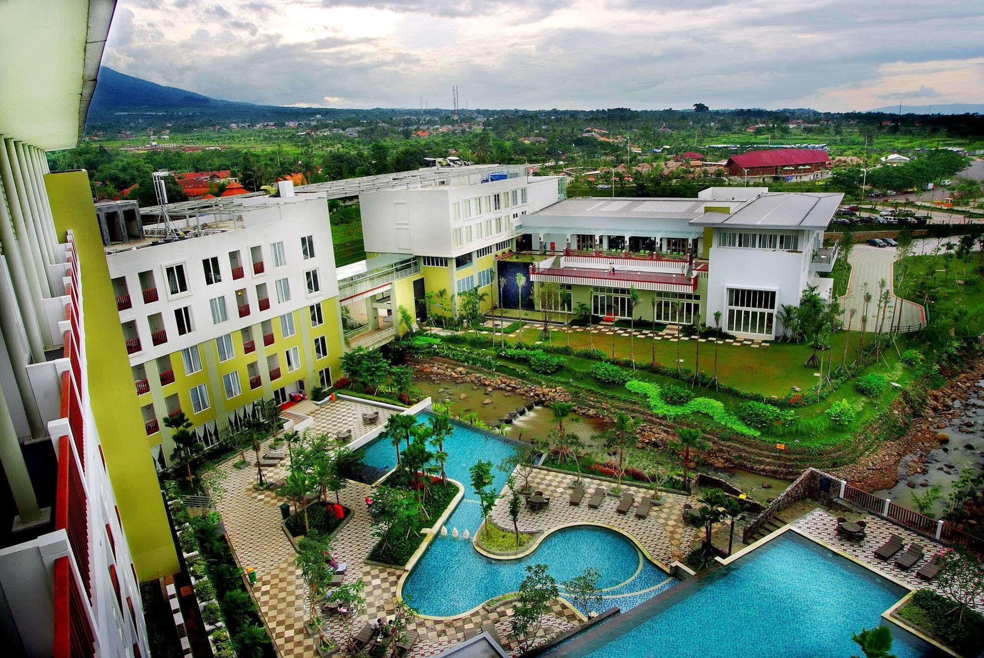 Aston Bogor Hotel And Resort Exterior foto